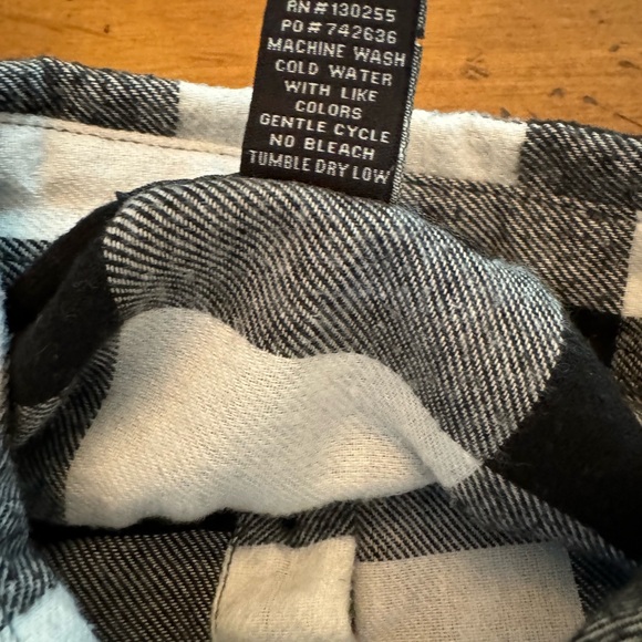 Men's SOUTHOUSE Black & White Flannel Long Sleeve Button Down Size Small - Picture 5 of 10